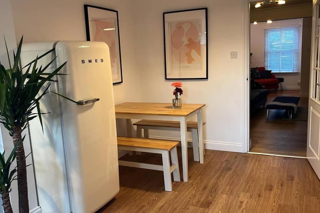 Chic 2 Bedroom Cottage Willingham  ภายนอก รูปภาพ